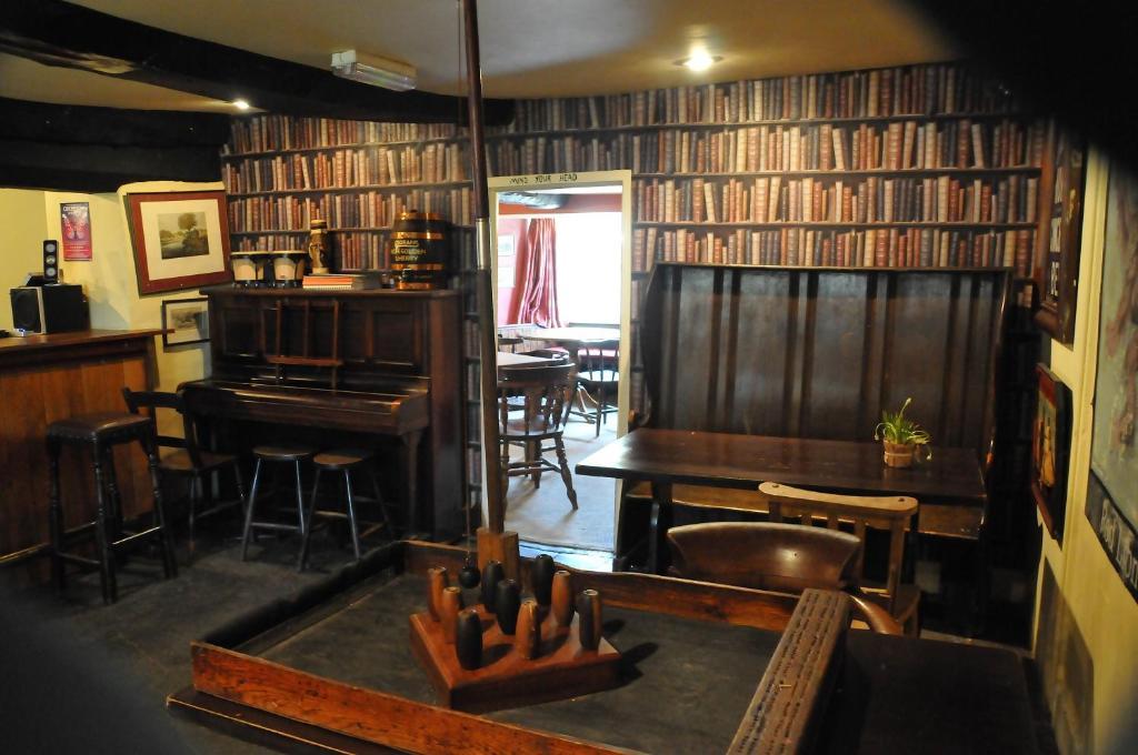 The Red Lion Inn Babcary ภายนอก รูปภาพ